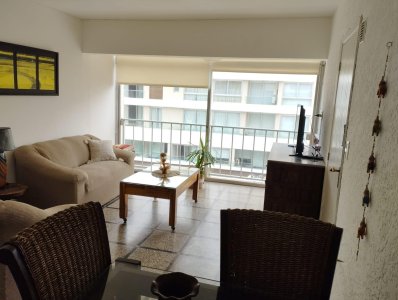 Alquiler anual 2 dormitorios en Península, Punta del Este