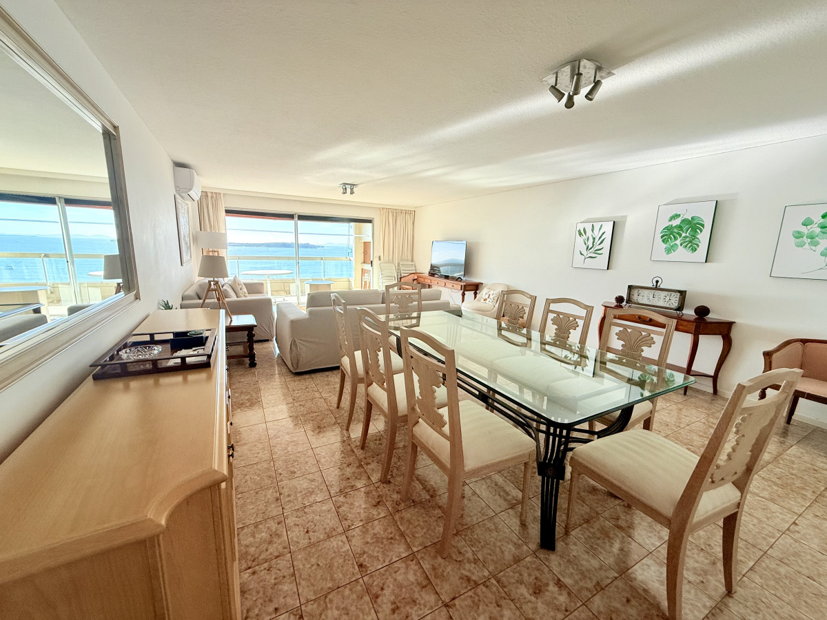Venta apartamento 3 dormitorios primera linea en mansa, Punta del Este