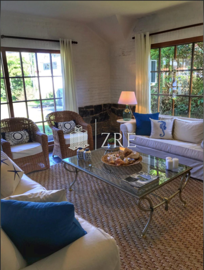 Casa ID.1029 - Se Alquila Casa a pasos de la Playa