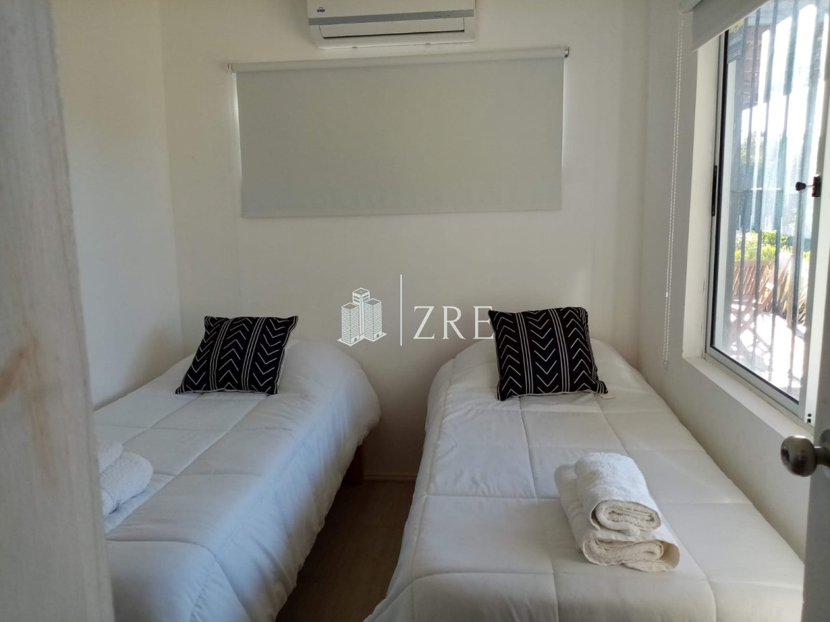 Casa ID.21 - Complejo de 7 apartamentos en la Juanita. 