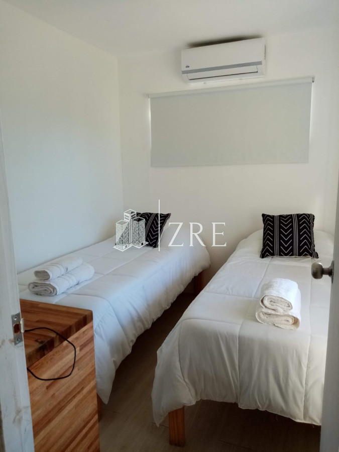 Casa ID.21 - Complejo de 7 apartamentos en la Juanita. 