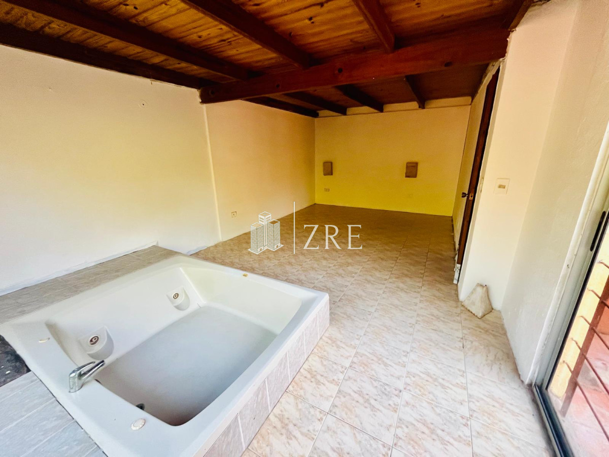 Casa ID.1046 - Se alquila casa con Yacusi en El Tesoro