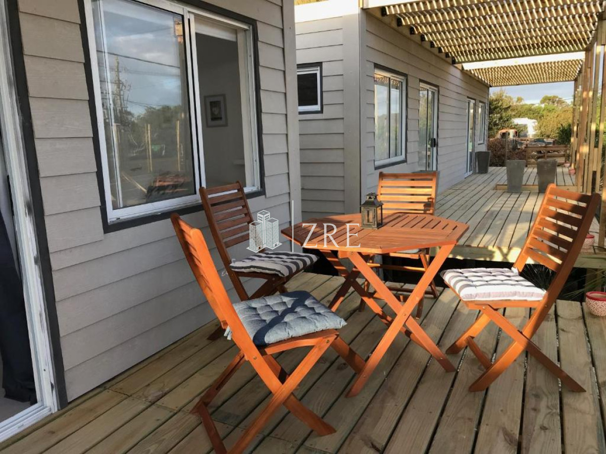 Casa ID.21 - Complejo de 7 apartamentos en la Juanita. 