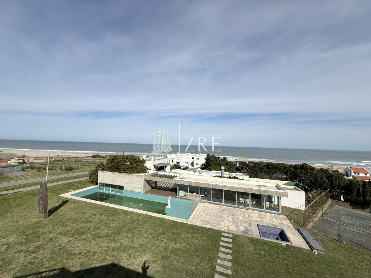 Casa ID.993 - Venta importante casa en la barra