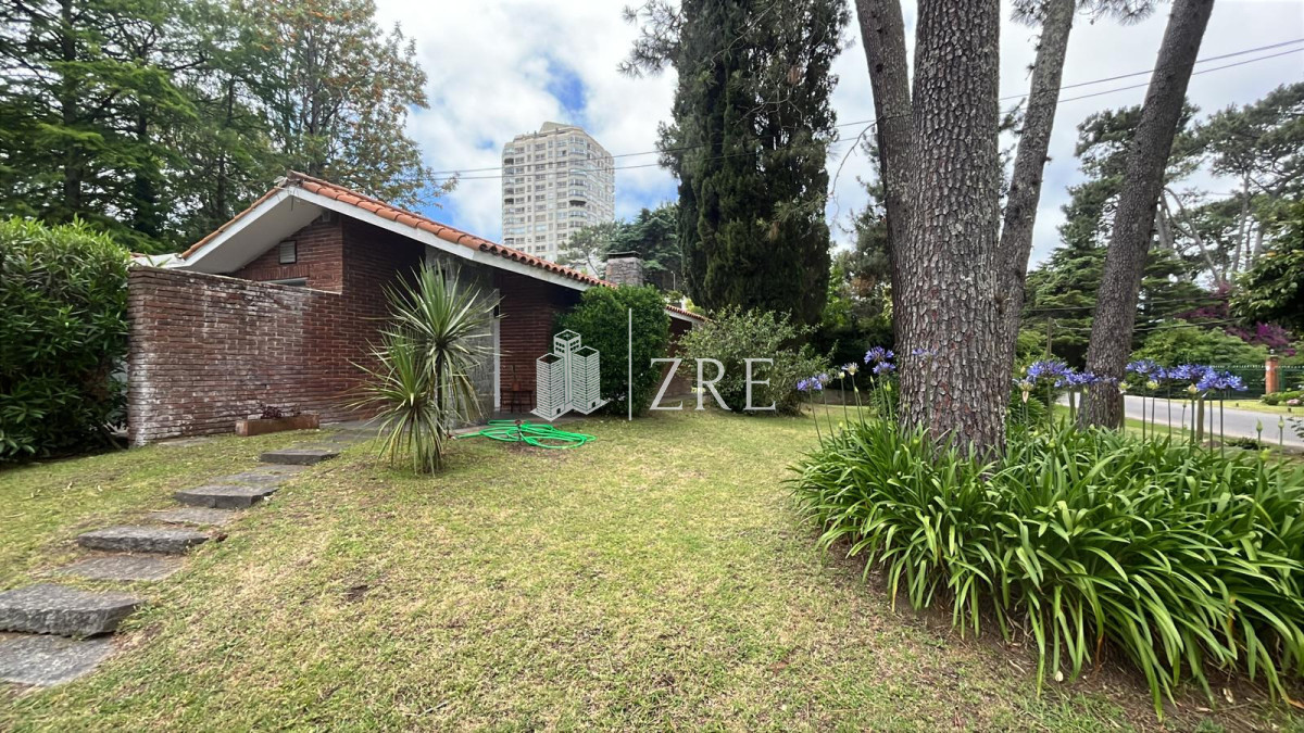 Casa ID.1099 - Se alquila casa en Punta del este 