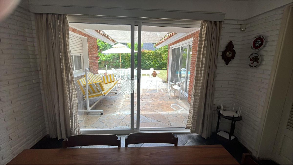 Casa ID.1099 - Se alquila casa en Punta del este 