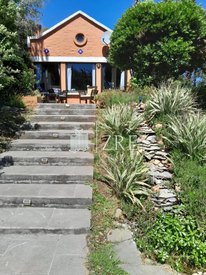 Casa ID.1129 - Se alquila casa en Piriápolis 