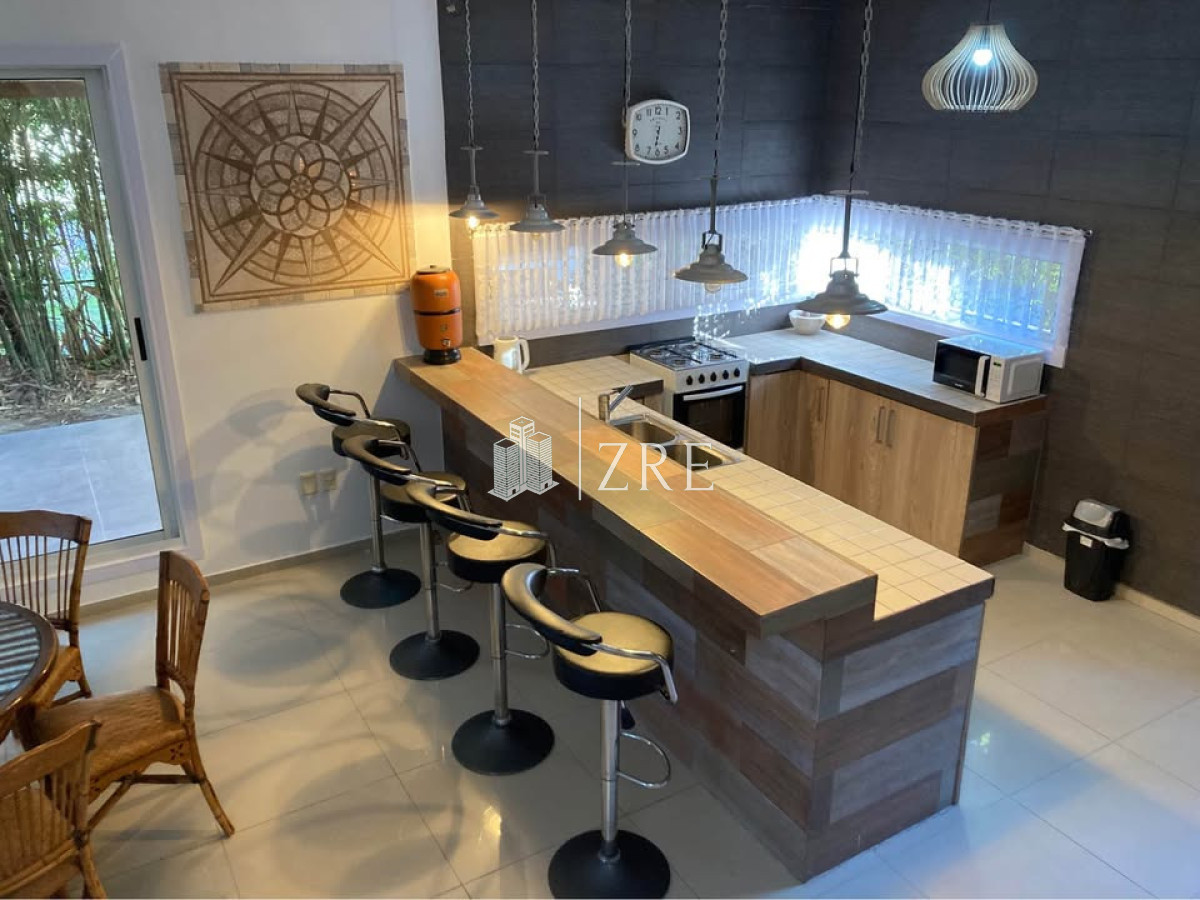 Casa ID.1172 - Casa en parada 35