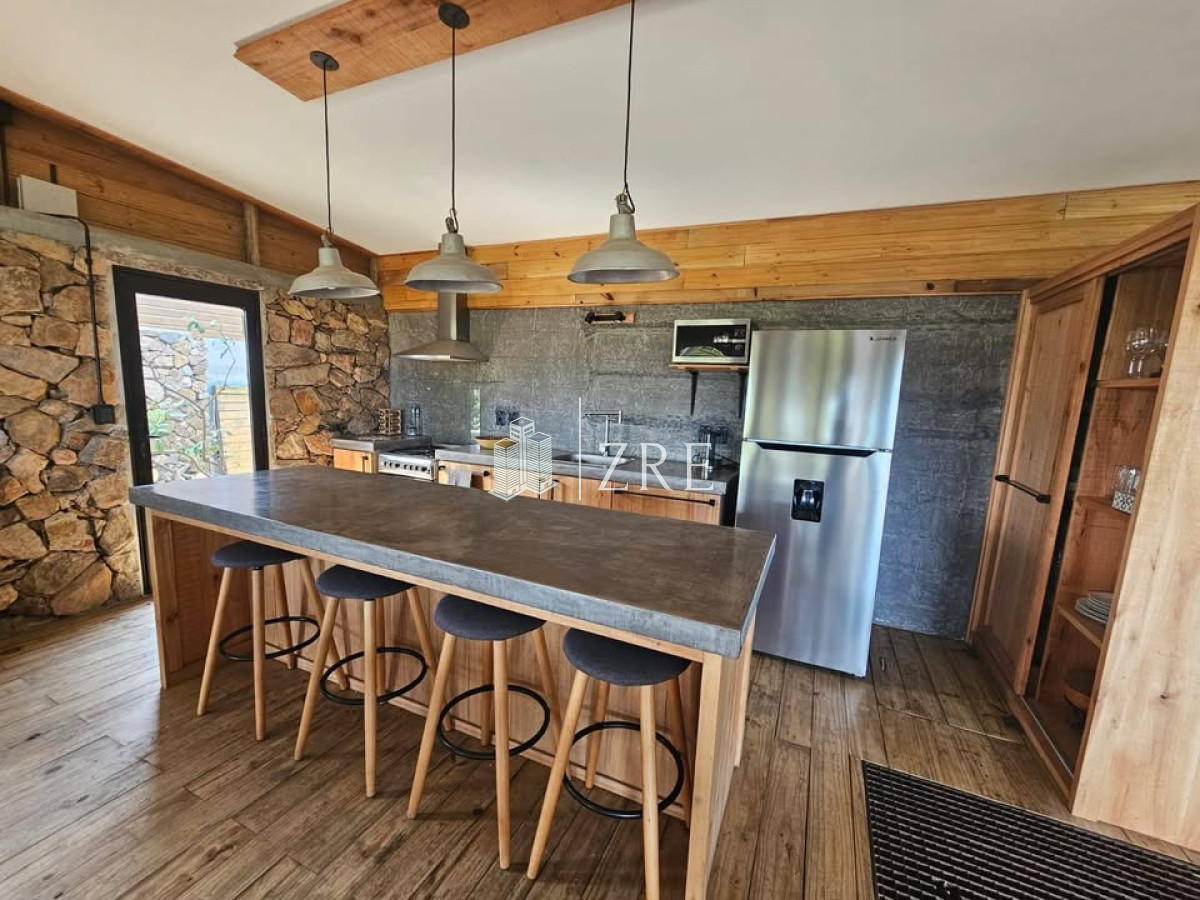 Casa ID.1109 - Se alquila casa en la Barra