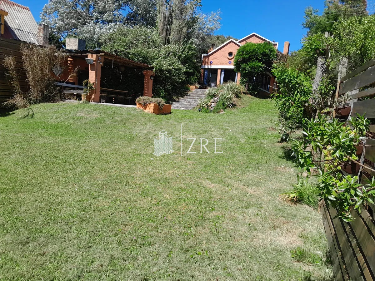 Casa ID.1129 - Se alquila casa en Piriápolis 