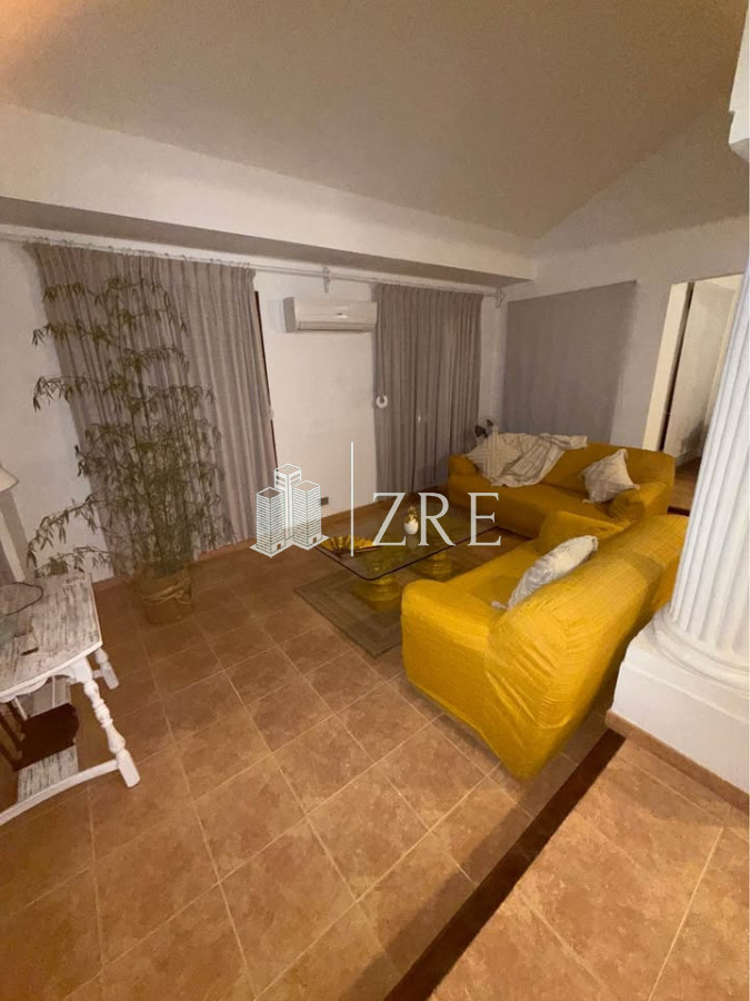 Casa ID.1205 - Casa en parada 18