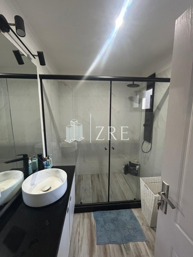 Casa ID.1141 - casa en barrio burnett 