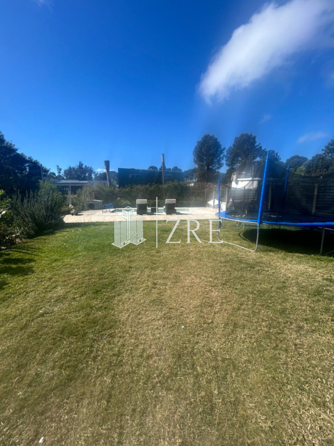 Casa ID.1141 - casa en barrio burnett 