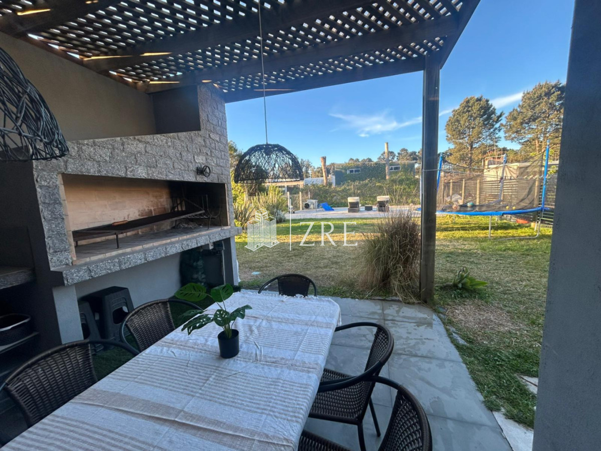 Casa ID.1141 - casa en barrio burnett 