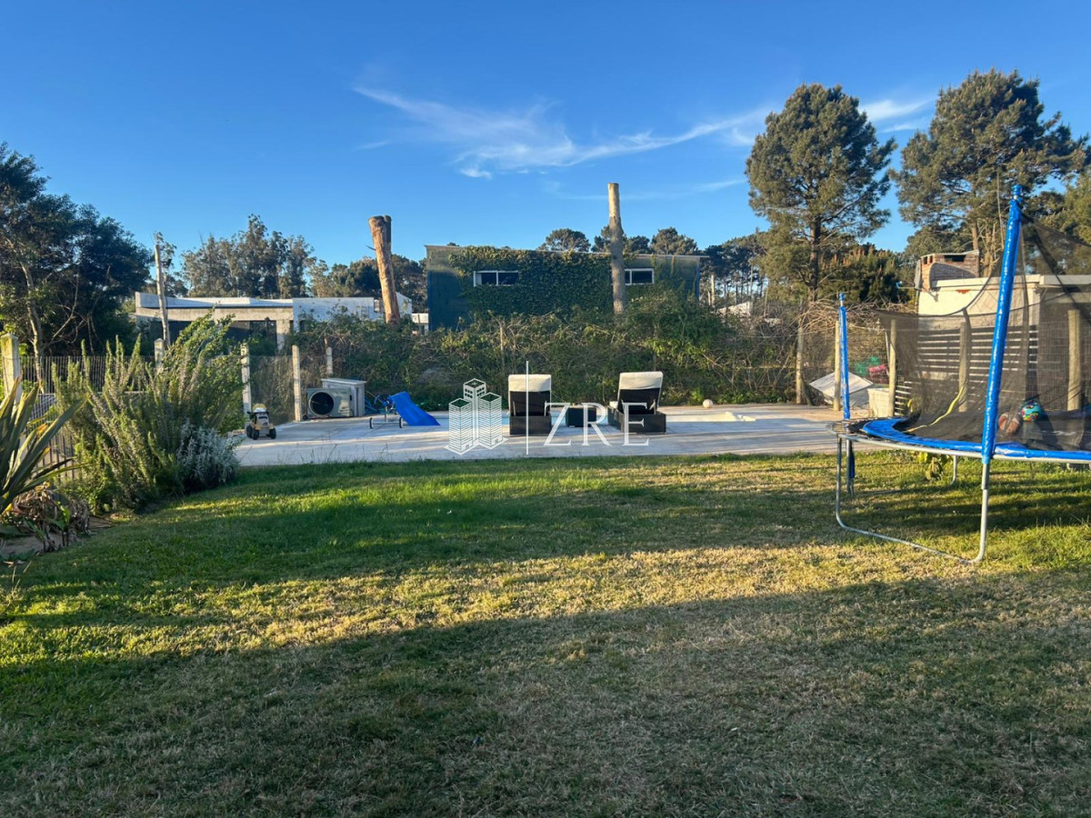 Casa ID.1141 - casa en barrio burnett 