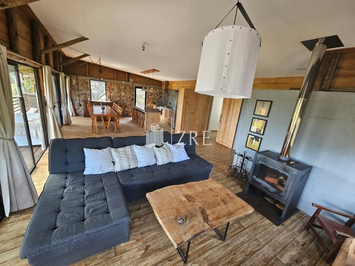 Casa ID.1109 - Se alquila casa en la Barra