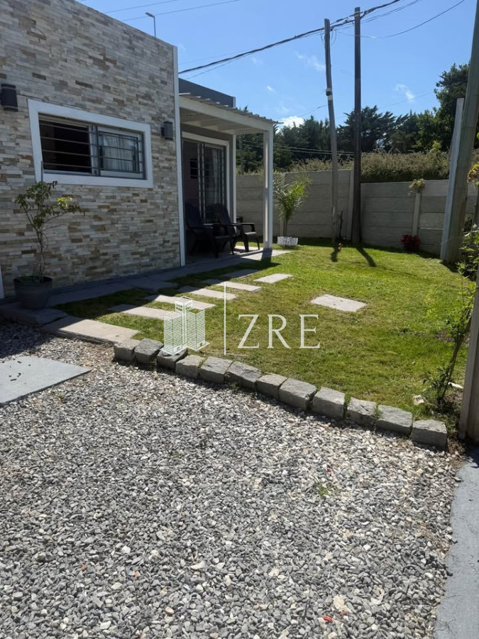 Casa ID.1132 - Se alquila casa en Las Flores 