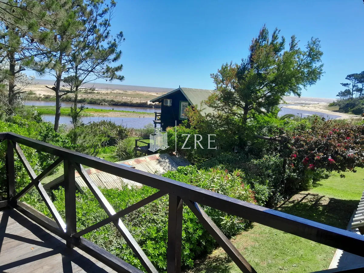 Casa ID.1129 - Se alquila casa en Piriápolis 