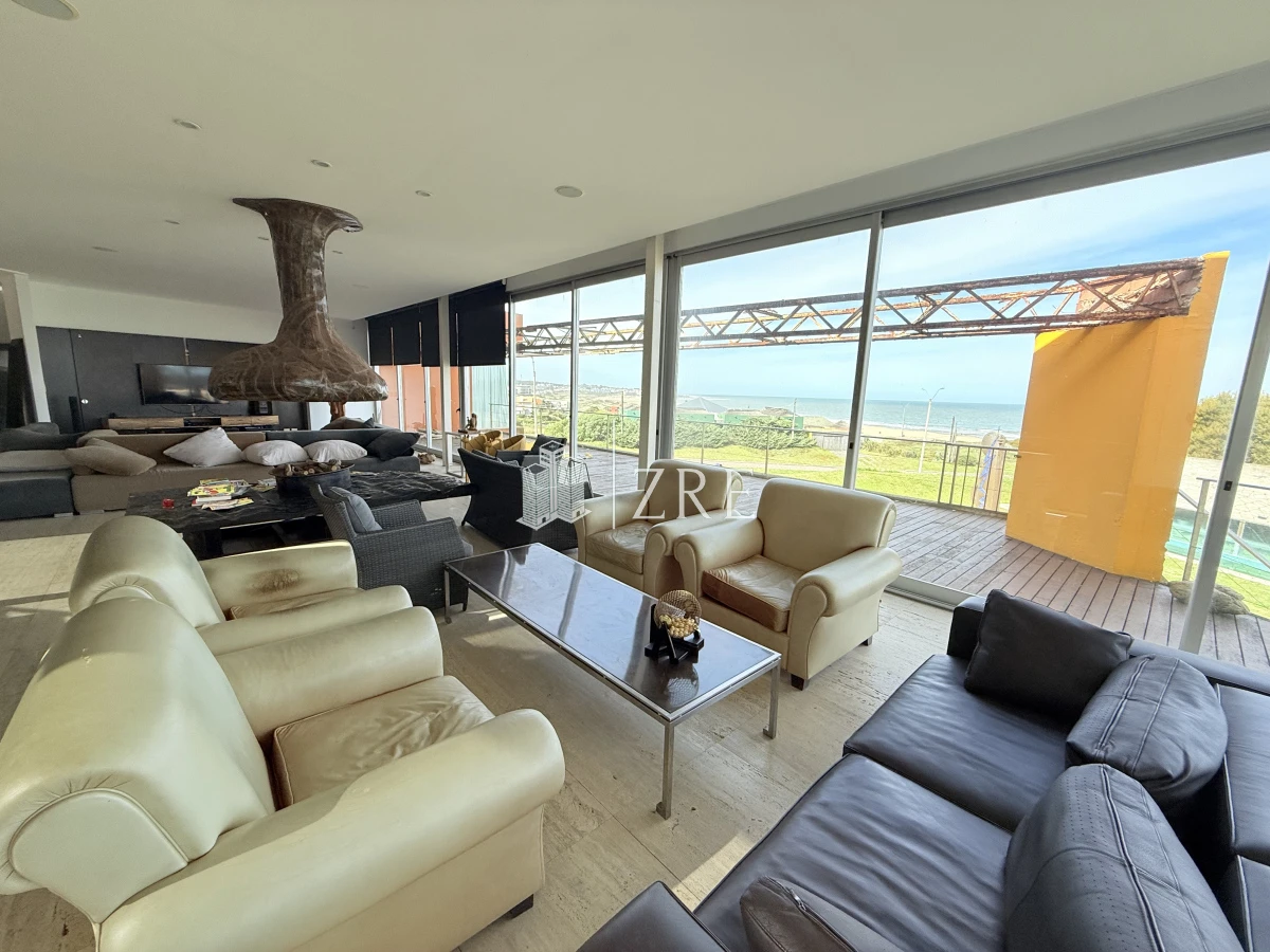 Casa ID.993 - Venta importante casa en la barra