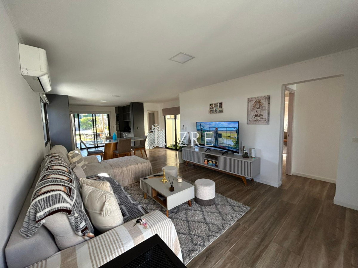 Casa ID.1141 - casa en barrio burnett 