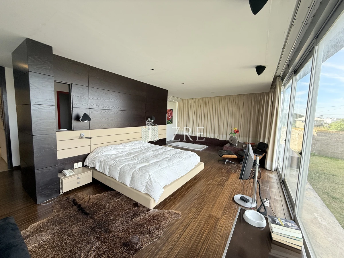 Casa ID.993 - Venta importante casa en la barra