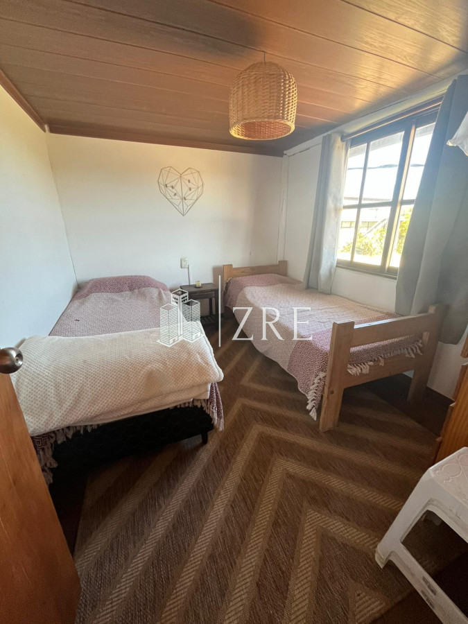 Casa ID.1019 - Se alquila Casa a metros del mar