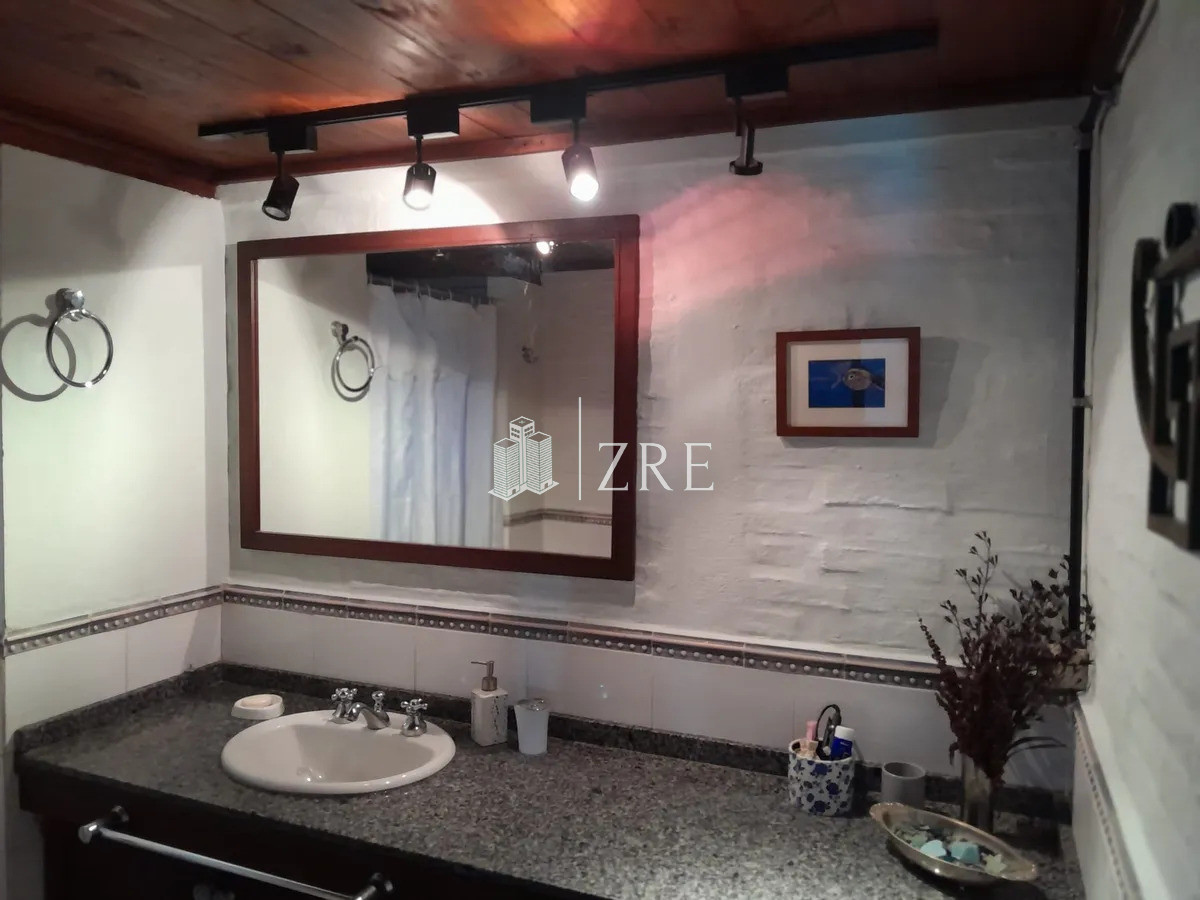 Casa ID.1129 - Se alquila casa en Piriápolis 