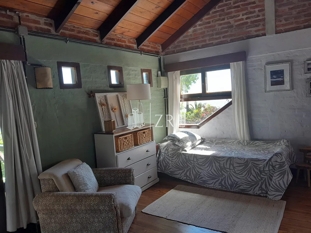 Casa ID.1129 - Se alquila casa en Piriápolis 