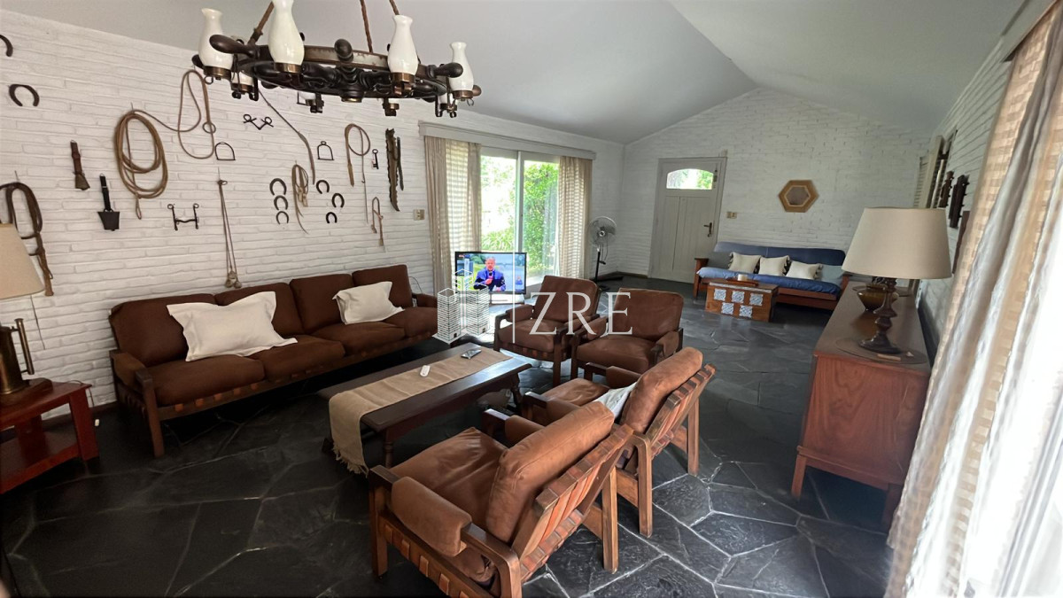 Casa ID.1099 - Se alquila casa en Punta del este 