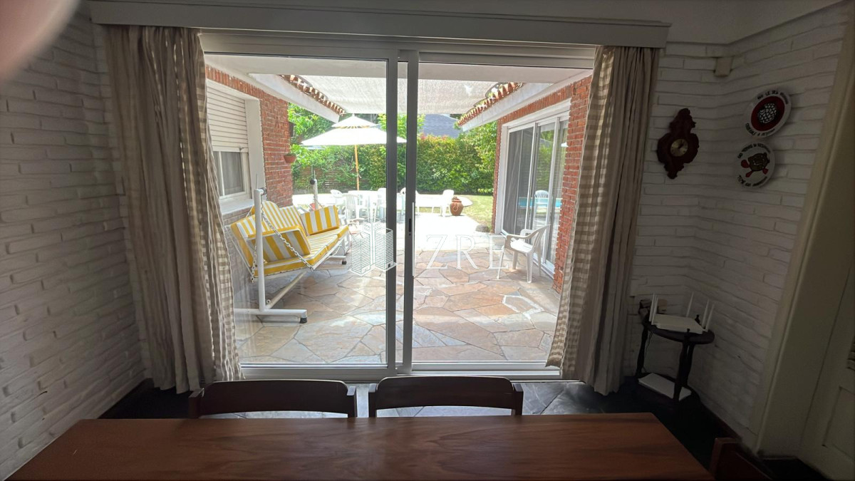 Casa ID.1099 - Se alquila casa en Punta del este 