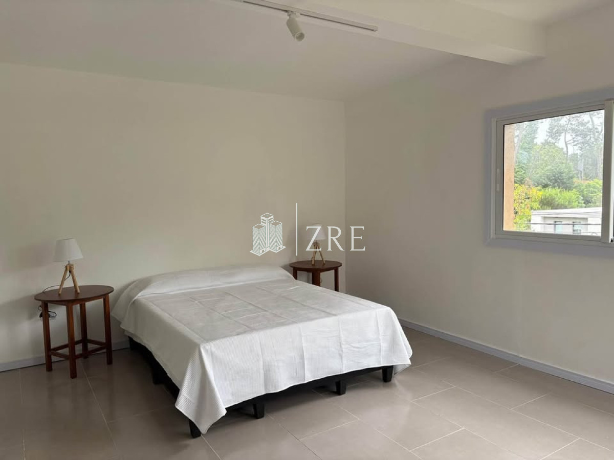 Casa ID.1172 - Casa en parada 35