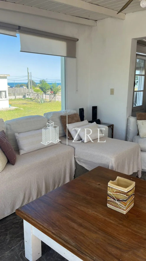 Casa ID.1154 - Casa frente al mar en parada 43