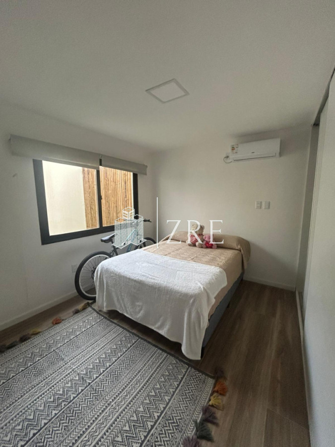 Casa ID.1141 - casa en barrio burnett 