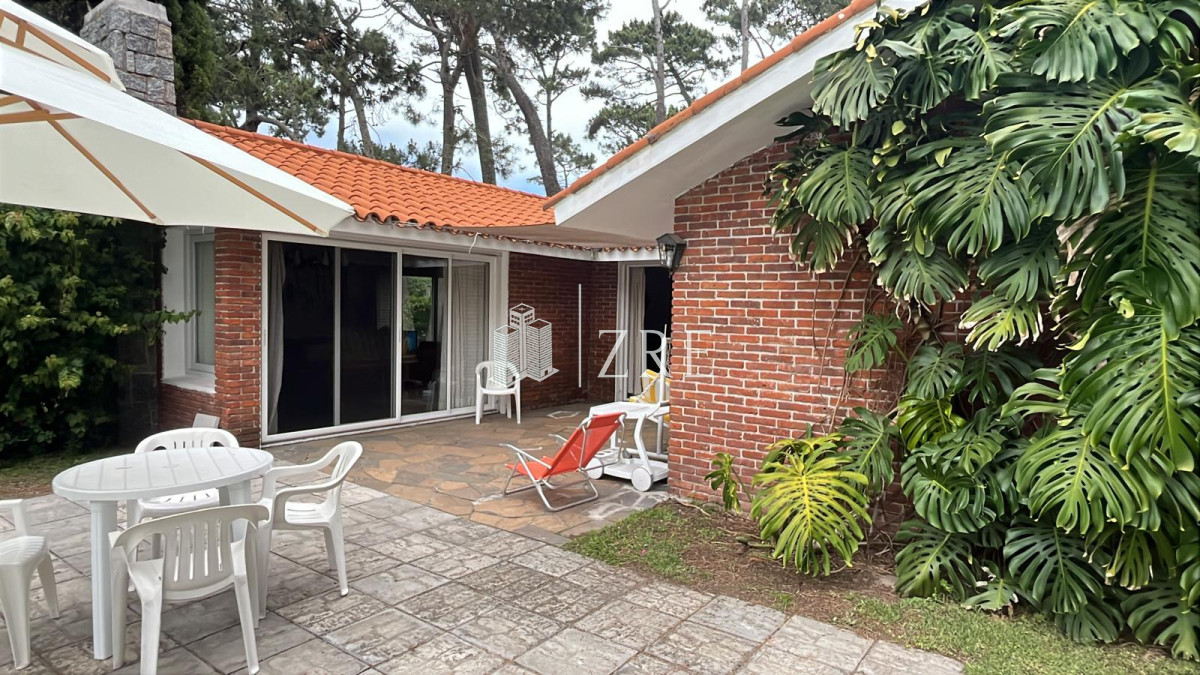 Casa ID.1099 - Se alquila casa en Punta del este 