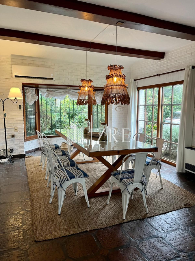 Casa ID.1029 - Se Alquila Casa a pasos de la Playa