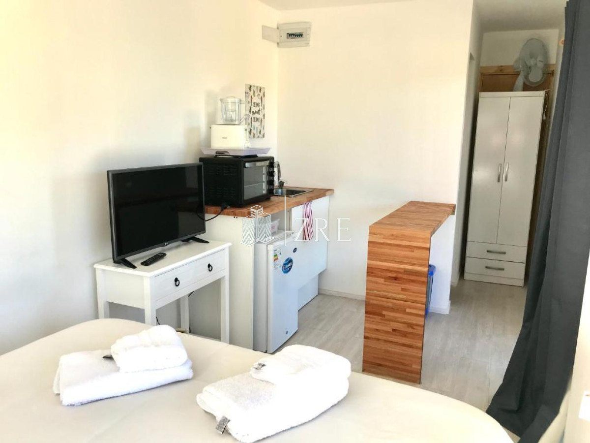 Casa ID.21 - Complejo de 7 apartamentos en la Juanita. 