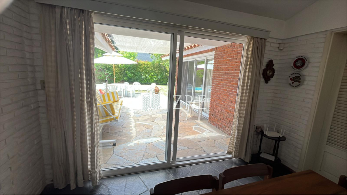 Casa ID.1099 - Se alquila casa en Punta del este 