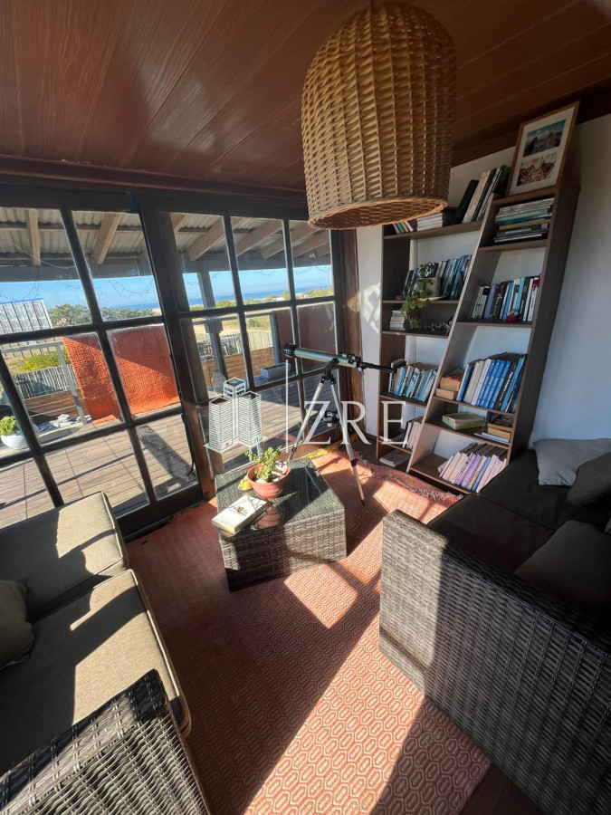 Casa ID.1019 - Se alquila Casa a metros del mar