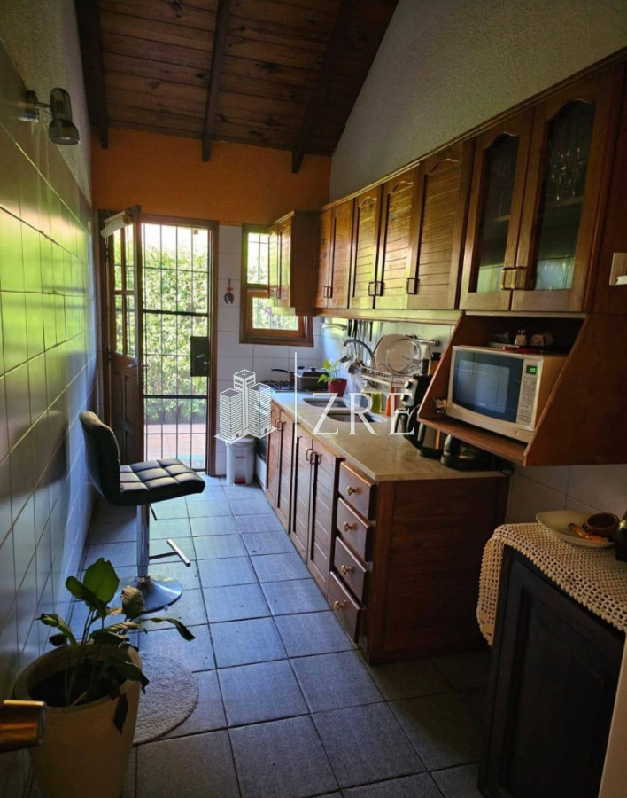 Casa ID.1104 - Se alquila Casa en Pinares