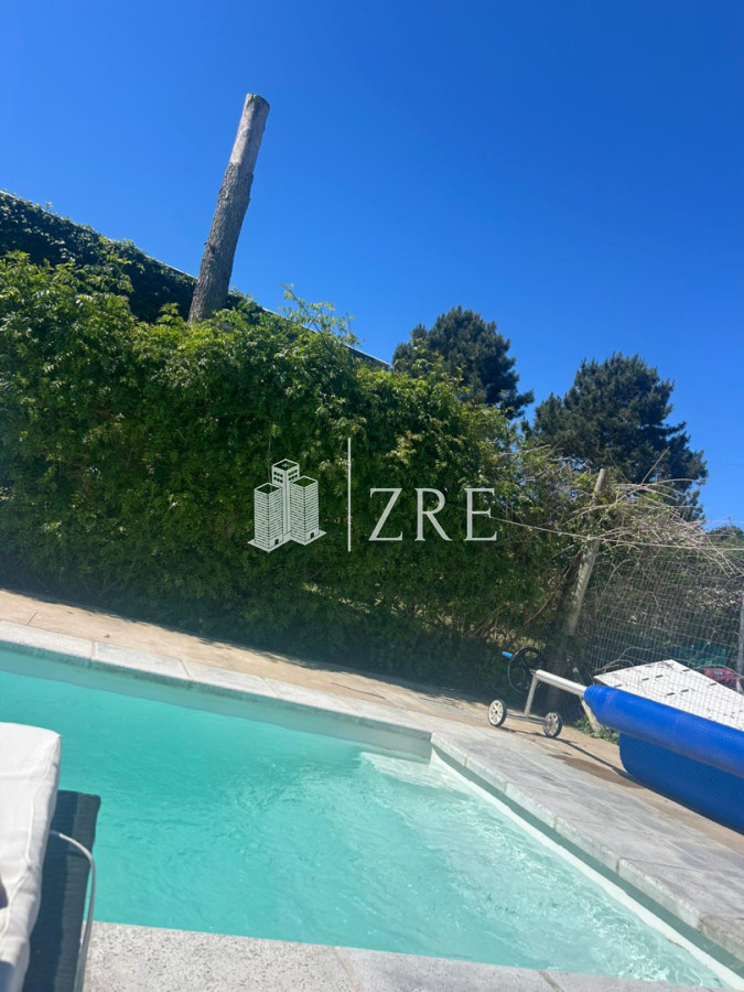 Casa ID.1141 - casa en barrio burnett 