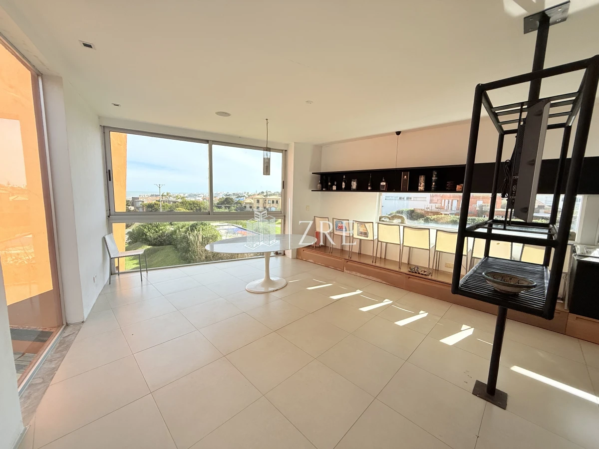 Casa ID.993 - Venta importante casa en la barra