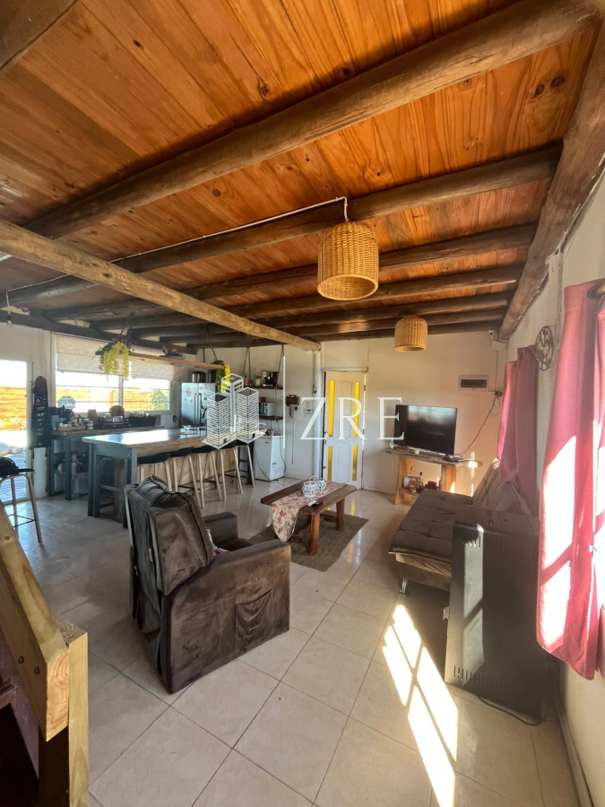 Casa ID.1019 - Se alquila Casa a metros del mar