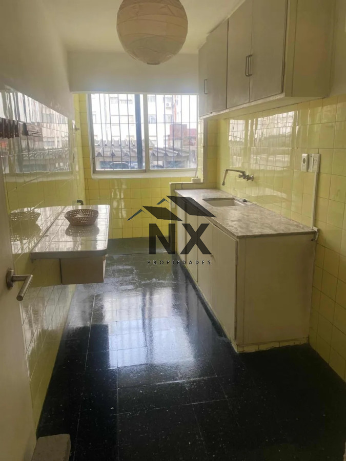 Apartamento ID.118 - Alquilo Apartamento 2 Dormitorios con Cochera en Pocitos, J