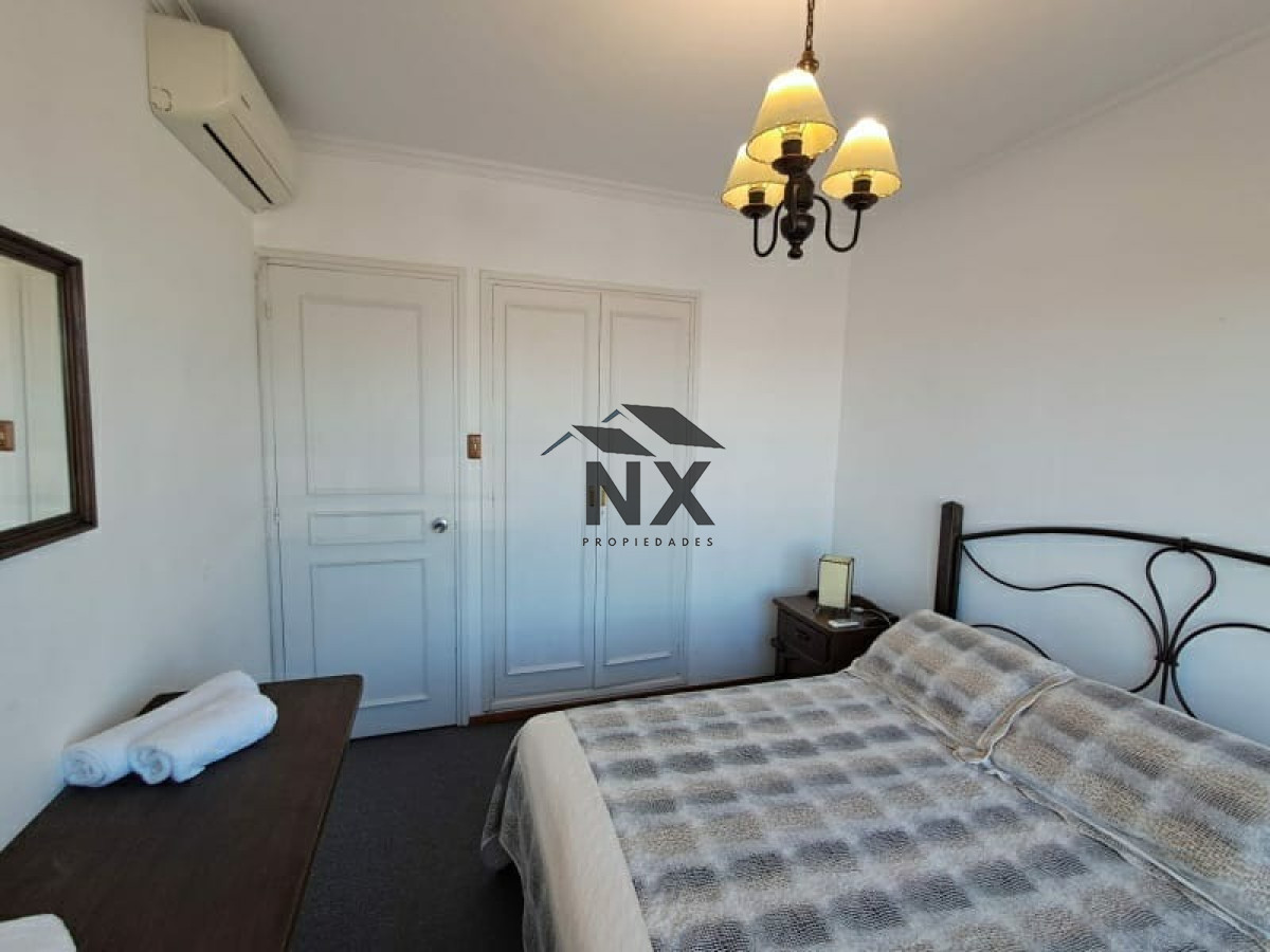 Apartamento ID.10 - Alquiler Apartamento 2 Dormitorios Rambla, Frente Al Mar  Amoblado, Seguridad 24 Hs, T