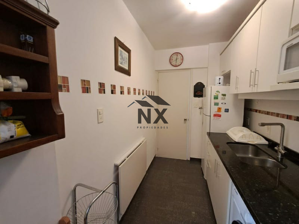 Apartamento ID.10 - Alquiler Apartamento 2 Dormitorios Rambla, Frente Al Mar  Amoblado, Seguridad 24 Hs, T