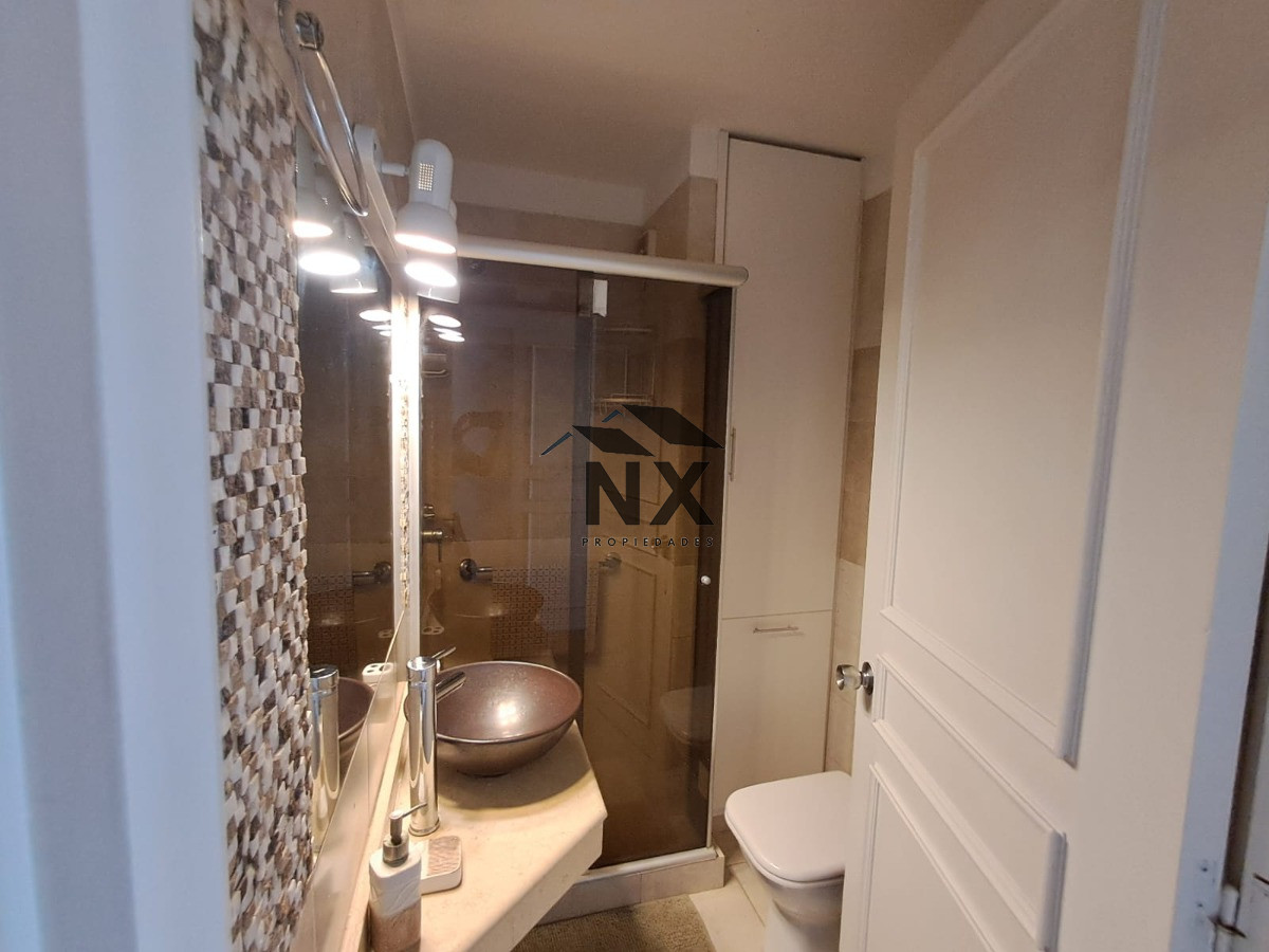 Apartamento ID.10 - Alquiler Apartamento 2 Dormitorios Rambla, Frente Al Mar  Amoblado, Seguridad 24 Hs, T