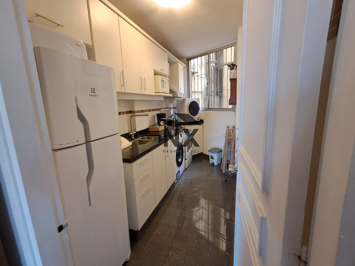 Apartamento ID.10 - Alquiler Apartamento 2 Dormitorios Rambla, Frente Al Mar  Amoblado, Seguridad 24 Hs, T