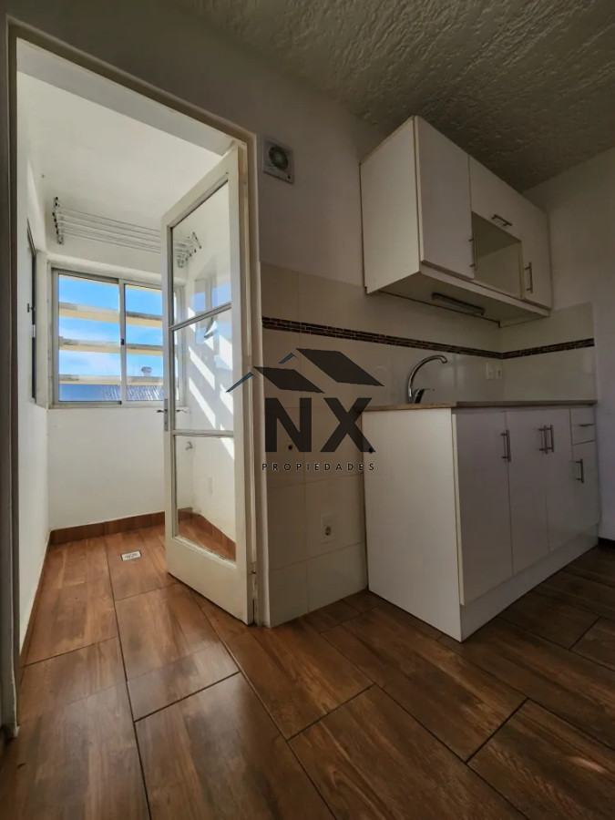 Apartamento ID.121 - Vendo Apartamento 1 Dormitorio con Cochera en Aguada, J