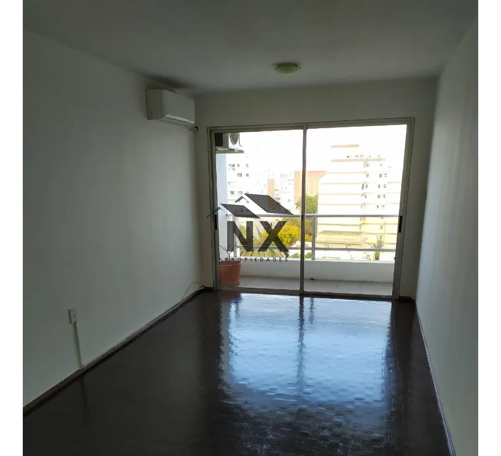 Apartamento ID.11 - Alquiler Apartamento 1 Dormitorio Con Garage  Piso Alto, Terraza, Pocitos, T