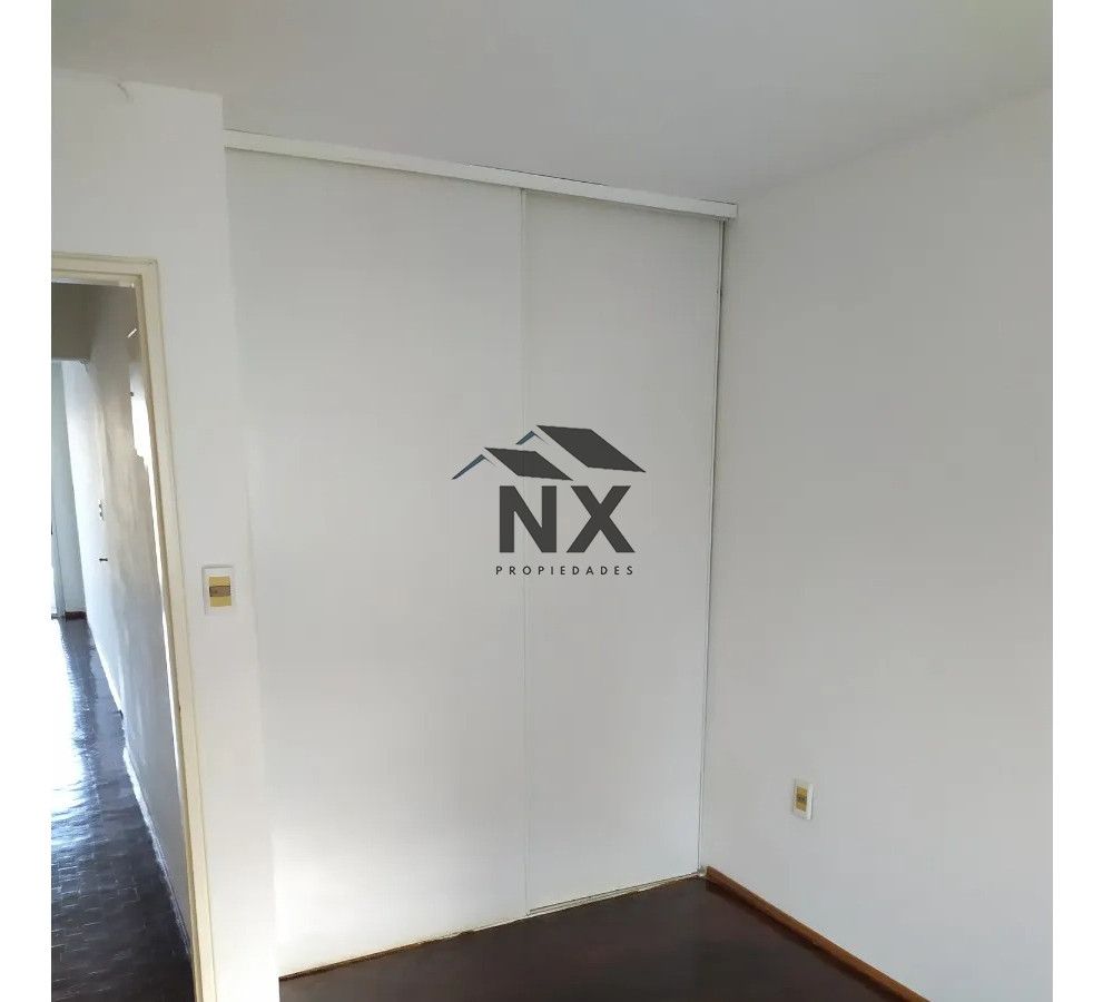 Apartamento ID.11 - Alquiler Apartamento 1 Dormitorio Con Garage  Piso Alto, Terraza, Pocitos, T